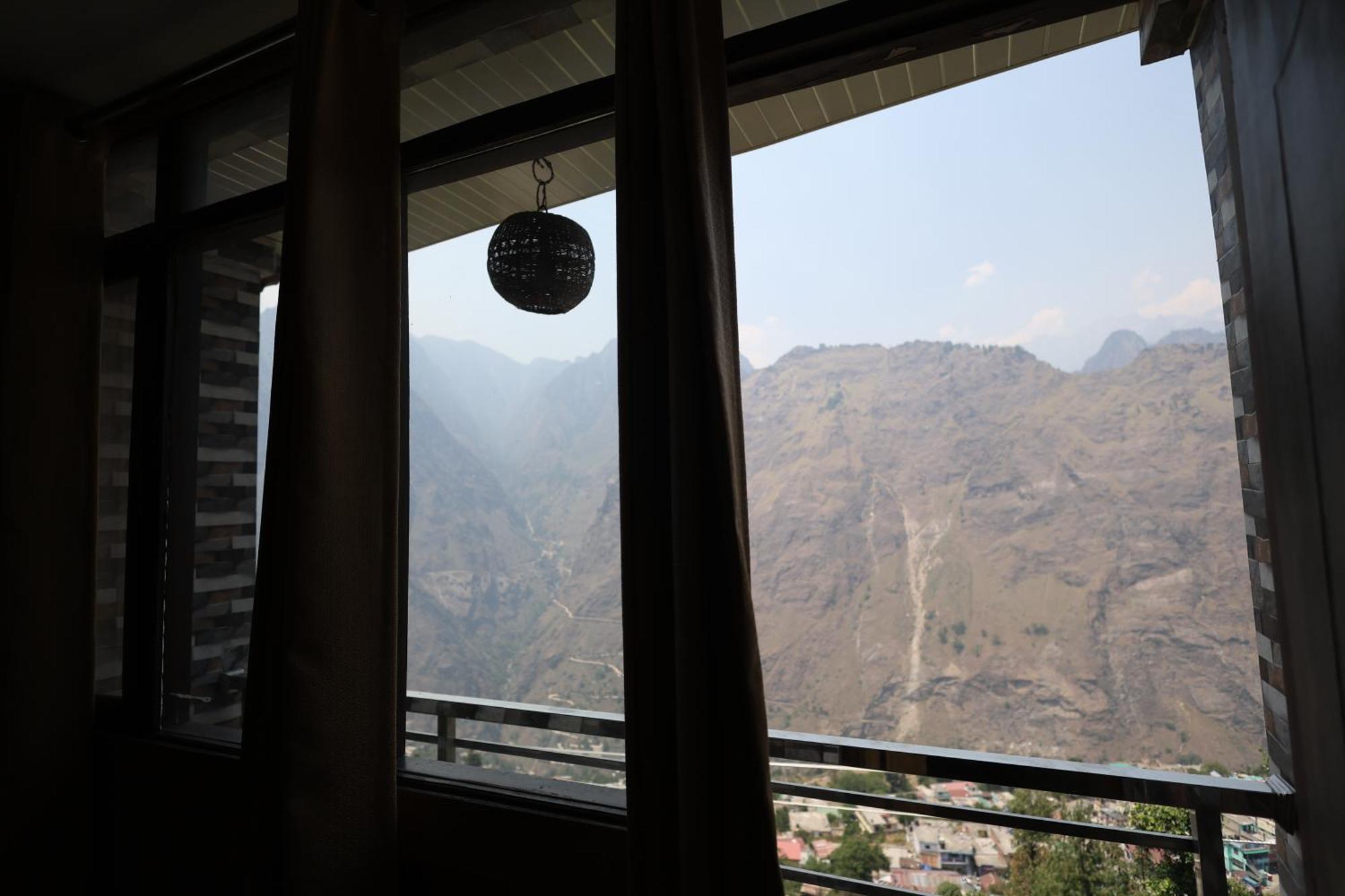 Sleeping Beauty Hotel Moutain View Property Joshimath Exterior photo